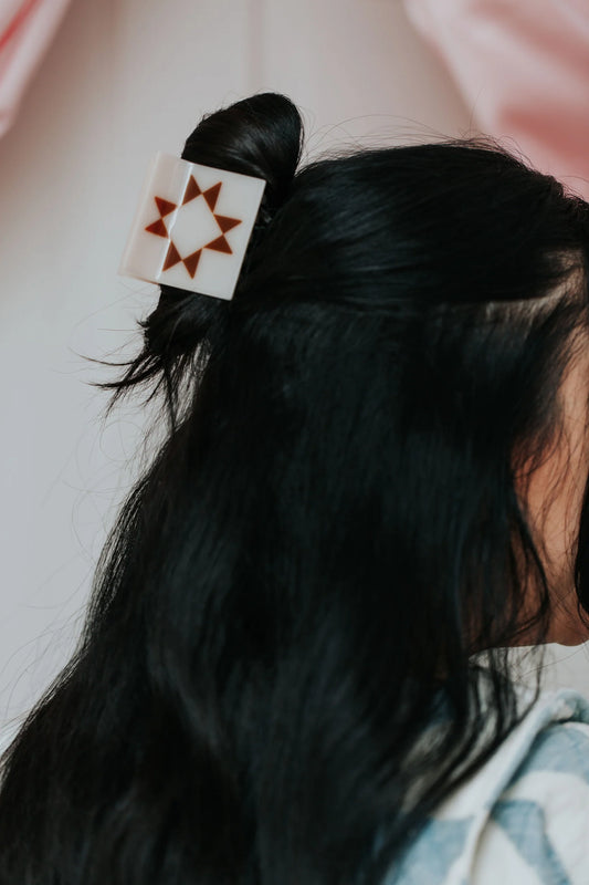 Cinnamon Sawtooth Star Claw