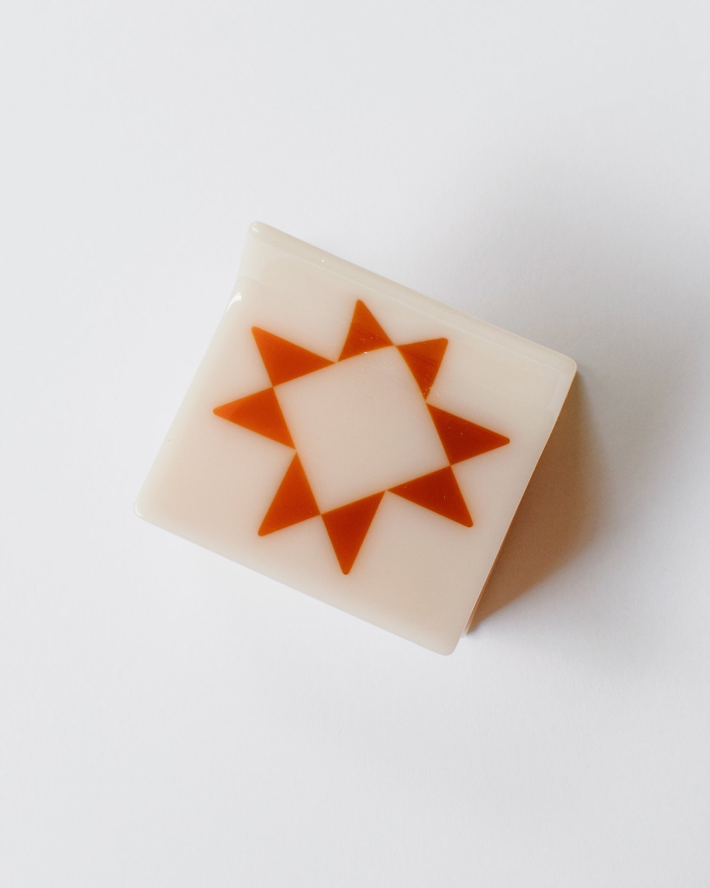 Cinnamon Sawtooth Star Claw